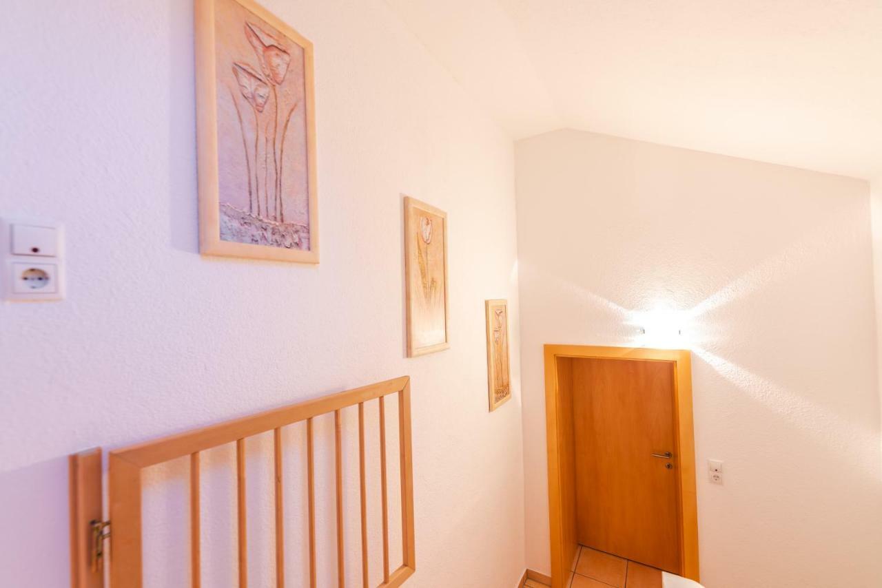 Haus Viktoria Apartment Längenfeld Exterior foto